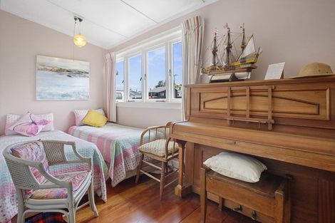 Photo of property in 5 Aputa Avenue, Te Puru, Thames, 3575