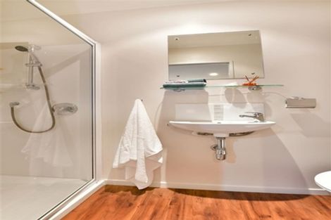 Photo of property in 5a Lillian Place, Orewa, 0931