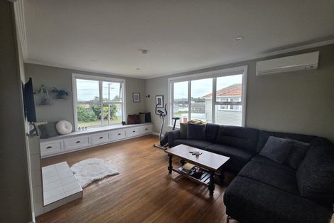 Photo of property in 9 Kauri Street, Gonville, Whanganui, 4501