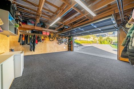 Photo of property in 13 Manapouri Lane, Aotea, Porirua, 5024