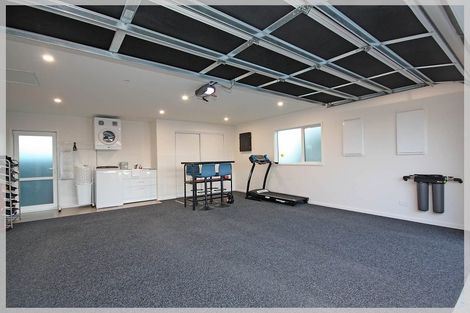 Photo of property in 10a Pratt Avenue, Foxton Beach, Foxton, 4815