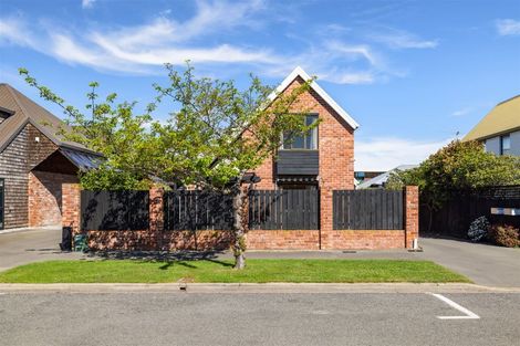 Photo of property in 64 Merivale Lane, Merivale, Christchurch, 8014