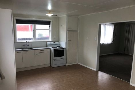Photo of property in 47 Luckens Road, West Harbour, Auckland, 0618