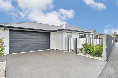 Photo of property in 28 Kirsten Place, Parklands, Christchurch, 8083
