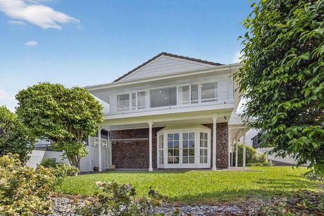 Photo of property in 2/33 Gulf View Road, Murrays Bay, Auckland, 0630