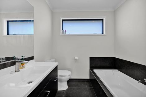 Photo of property in 32a Hunter Street, Hawera, 4610