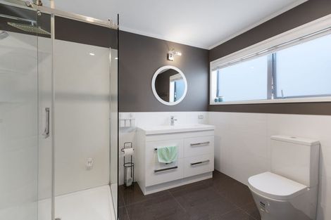 Photo of property in 1/60 Penzance Road, Mairangi Bay, Auckland, 0630