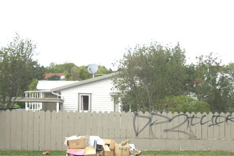 Photo of property in 2/48 Titirangi Road, New Lynn, Auckland, 0600