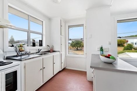 Photo of property in 55 Piko Street, Titahi Bay, Porirua, 5022