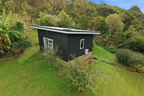 Photo of property in 1 Bush Point Road, Cable Bay, 0420