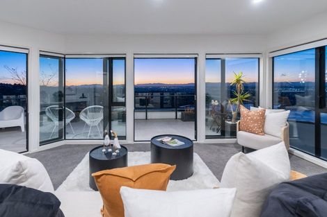Photo of property in 8 Lookaway Place, Huntsbury, Christchurch, 8022