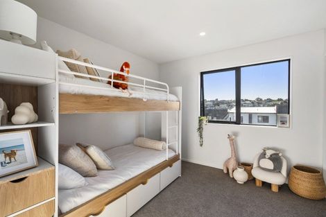 Photo of property in 4/4 Limestone Drive, Hobsonville, Auckland, 0616