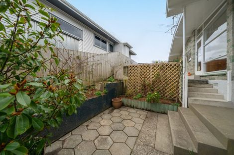 Photo of property in 17 Silverbirch Grove, Churton Park, Wellington, 6037