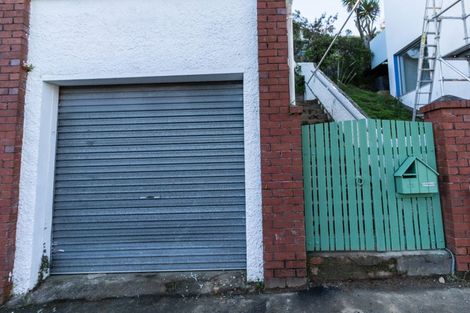 Photo of property in 12 Veronica Street, Brooklyn, Wellington, 6021