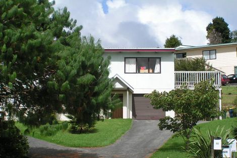 Photo of property in 12 Arde Place, Massey, Auckland, 0614