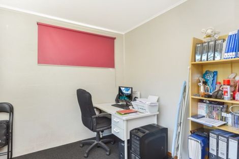 Photo of property in 18a Carey Street, Maeroa, Hamilton, 3200