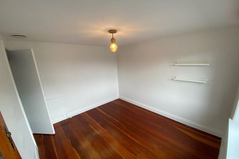 Photo of property in 112 Eden Street, Island Bay, Wellington, 6023