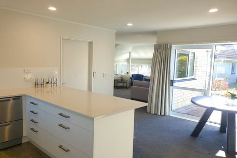 Photo of property in Regency Park, 33/3a Brent Road, Owhata, Rotorua, 3010