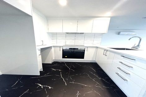 Photo of property in 2/764 Beach Road, Browns Bay, Auckland, 0630