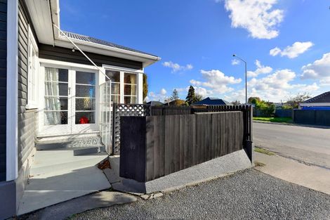 Photo of property in 154 Wainoni Road, Avondale, Christchurch, 8061
