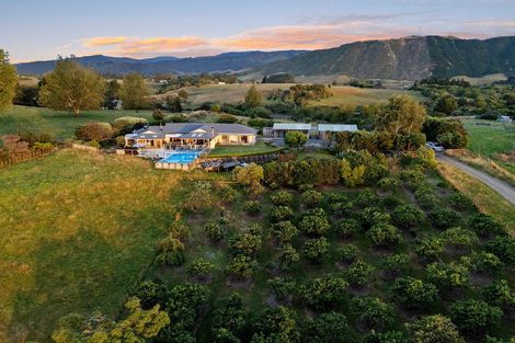 Photo of property in 81a Forest Lakes Road, Otaki, 5583