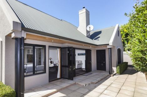Photo of property in 135 Fendalton Road, Fendalton, Christchurch, 8052