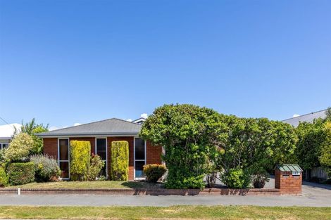Photo of property in 11 Rossiter Avenue, Redwood, Christchurch, 8051