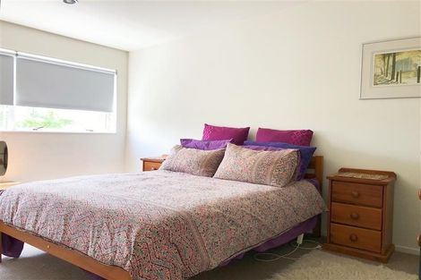 Photo of property in 76l Edmonton Road, Henderson, Auckland, 0612