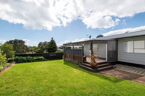 Photo of property in 2/8 Helena Street, Massey, Auckland, 0614