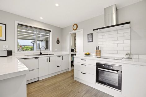 Photo of property in 12 Claremont Crescent, Amberley, 7410
