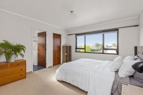 Photo of property in 10 Otatara Road, Taradale, Napier, 4112