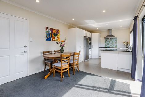 Photo of property in 2/14 Prictor Street, Papakura, 2110