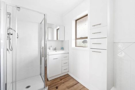 Photo of property in 1006 Whangaparaoa Road, Tindalls Beach, Whangaparaoa, 0930