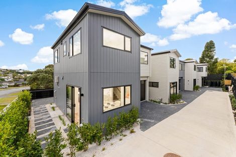 Photo of property in 31 Diana Drive, Glenfield, Auckland, 0627