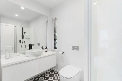 Photo of property in 33 Makora Street, Fendalton, Christchurch, 8041