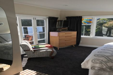 Photo of property in 75 Creswick Terrace, Northland, Wellington, 6012
