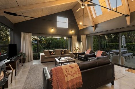Photo of property in 8 Jacks Point Rise, Jacks Point, Queenstown, 9371