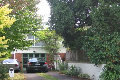 Photo of property in 5 Stottholm Road, Titirangi, Auckland, 0604