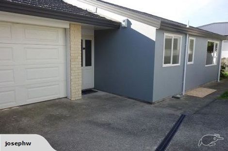 Photo of property in 6b Kinapori Terrace, Newlands, Wellington, 6037