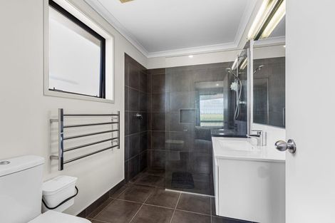 Photo of property in 8 Ballintoy Park Drive, Welcome Bay, Tauranga, 3175