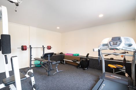 Photo of property in 16 San Lorenzo Rise, Henderson, Auckland, 0612