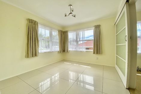 Photo of property in 25 Clayton Road, Manurewa, Auckland, 2102