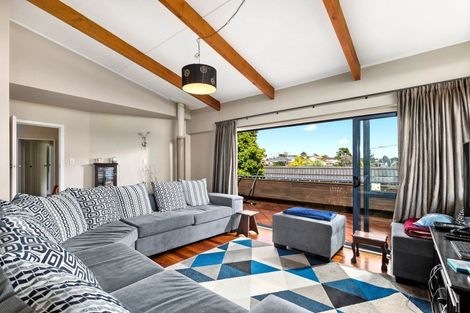 Photo of property in 20 Holt Avenue, Torbay, Auckland, 0630