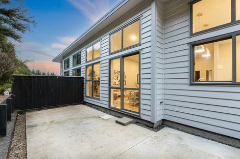 Photo of property in 5 Pacific View, Whitby, Porirua, 5024