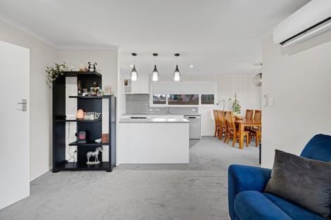 Photo of property in 13a Cutfield Street, Inglewood, 4330