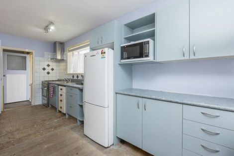 Photo of property in 16 Richard Grove, Stokes Valley, Lower Hutt, 5019