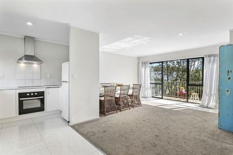 Photo of property in 1/5 John Jennings Drive, Oteha, Auckland, 0632