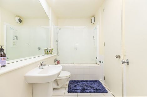 Photo of property in Sirocco Apartments, 607/8u Church Street, Wellington Central, Wellington, 6011