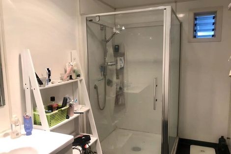 Photo of property in 27 Kohekohe Street, New Lynn, Auckland, 0600