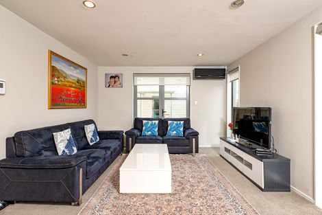 Photo of property in 15 Mcginty Street, Takanini, 2112